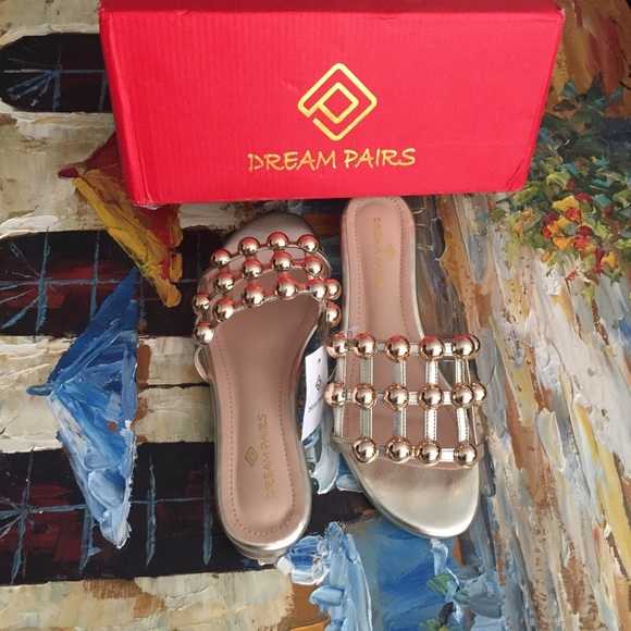 Dream Pairs Gold Sandals NWT Size 5 - Picture 7 of 10